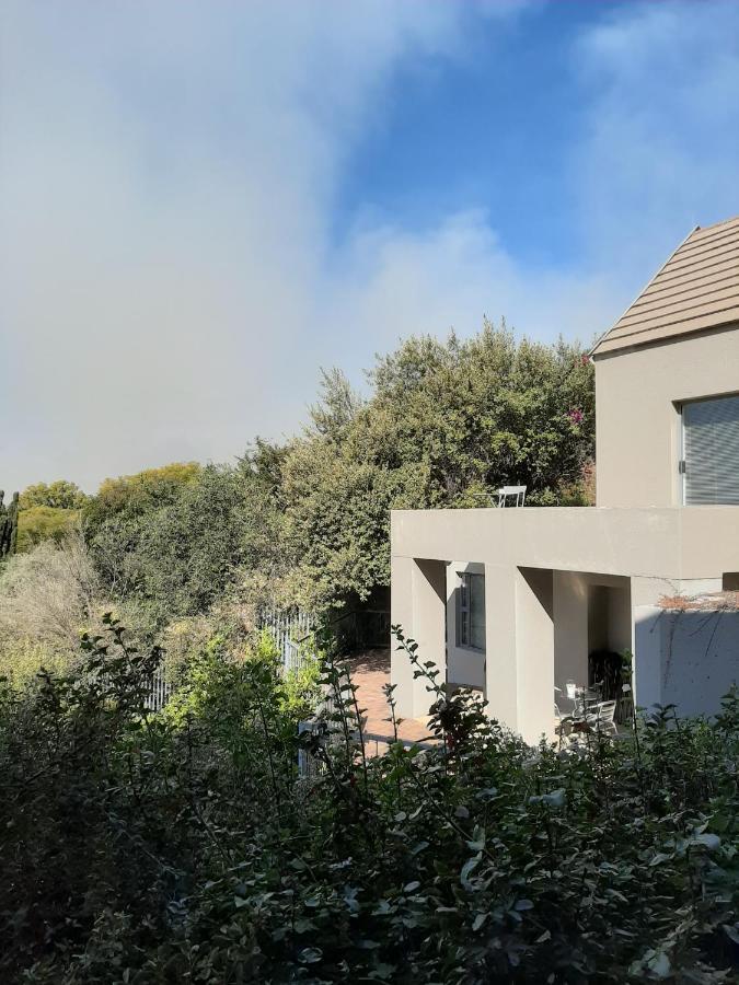 Orangerie Guest House Joanesburgo Exterior foto