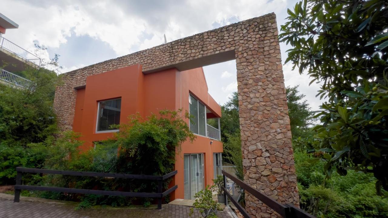 Orangerie Guest House Joanesburgo Exterior foto