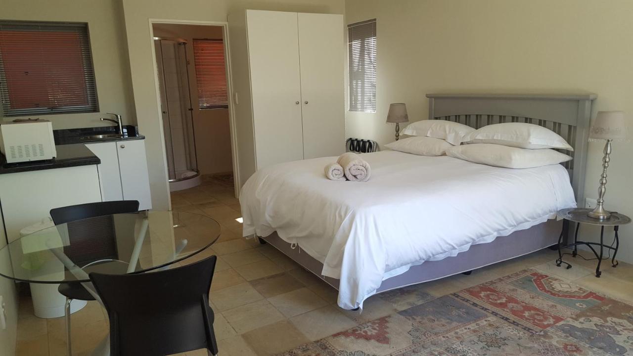 Orangerie Guest House Joanesburgo Exterior foto