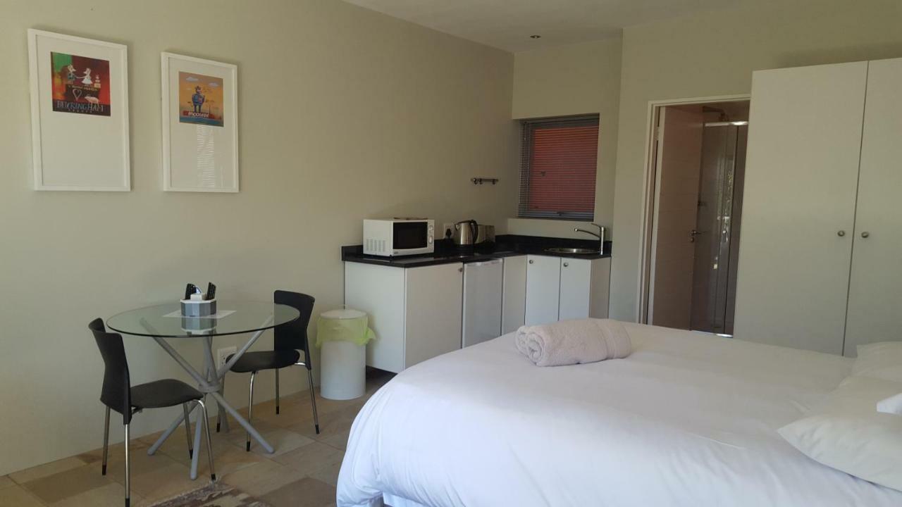 Orangerie Guest House Joanesburgo Exterior foto